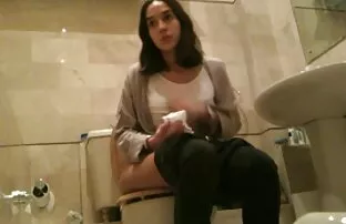 Rebecca là ác-rất ác-Steve hướng dẫn không biết phải làm gì với cô ấy (chưa!). Rebecca, những người được ấm trong quần cao, da đen, trên đầu gối của cô, đưa người của giáo viên lớn, và sau đó bắt sẽ nhat ban đầu mút nó giống như một người chuyên nghiệp. Sớm cắt bao quy đầu âm sẽ được cởi quần áo trong các giáo viên của miệng. Sớm Hùng mạnh Gà, sẽ mang lại cho Rebecca âm cũng như với các bảng!