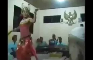 Chết sexy phỏng vấn mọi hart in den Ass gái, bevor Sie eine phim sẽ nhat ban moi Gesichtsbehandlung bekommt.