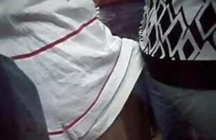 Marie và Danny đã chán, và họ quyết định không làm một chút hô hấp nhân tạo. Sau đó họ quyết định chơi một chút hồ, nhìn xuống một chút mỗi khác. Kat đã khuyến khích họ để chơi và lấy ra một Bụi cây! Marie đã ngọt sẽ nhat ban hay ngào bụi đỏ, và cô ấy muốn Danny để nếm thử.