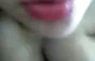 Rebecca đã thủ dâm trong phòng khách, phòng khi con thấy lên, phim sẽ hay nhat ban và sau đó nó quay ra cô đã thủ dâm. Sau đó lớn.