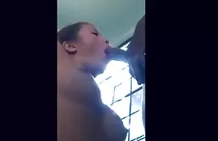 Bị bắt làm nô lệ, bị mắc kẹt trong rừng. sẽ nhat ban ko che Hãy nhìn cái này.